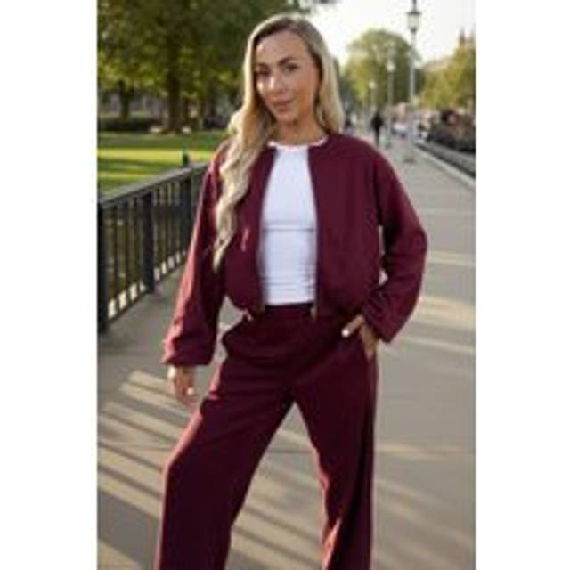 Ax Paris Burgundy Bubble Hem Cropped Soft Bomber Jacket - 16