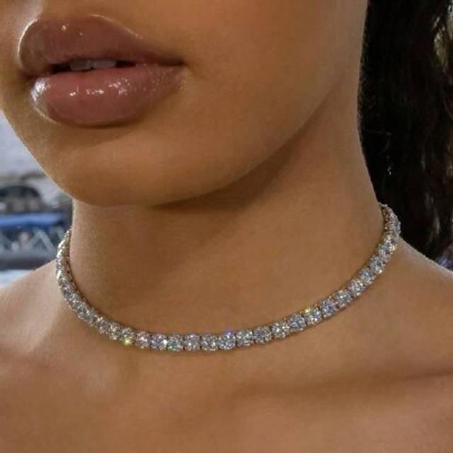 SHEIN 1pc Women Diamond Encrusted Choker Necklace, Formal Occasion Neck Choker Collar