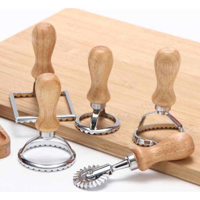 Ravioli Cutter Set Pasta Press Kitchen Attachment Kit Ravioli Maker Mold Tool Ravioli Stamp Set Pastry Wheel Set cake mold